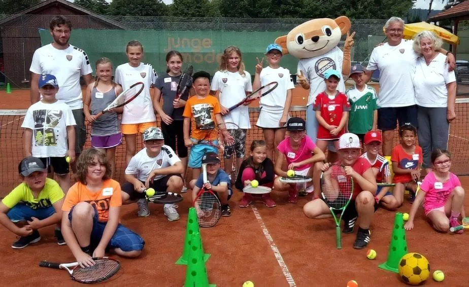 Ferientraining mit Ballmaschine auf dem TCW-Platz