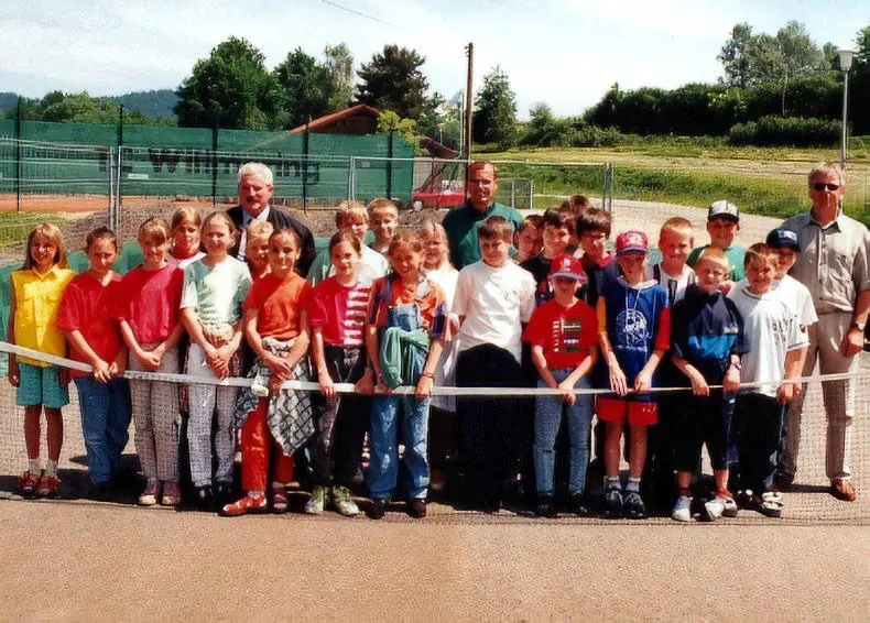 Provisorische Streettennis-Anlage des TCW in den 90er Jahren