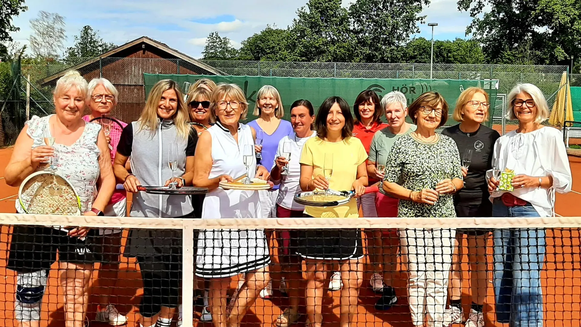 Teilnehmerinnen des Prosecco-Cups 2026 des TC Willmering